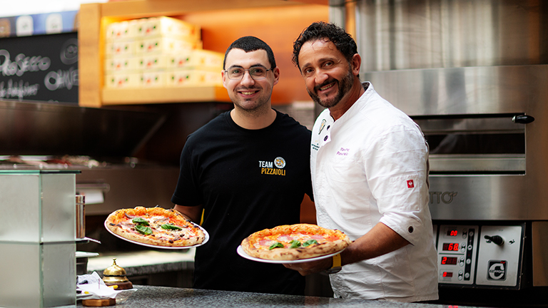 Patissier, Fan-Shop, Lieferservice, Schmankerl-Express, Übernachtung im Privatboot auf der Donau, buchen, Facebook, Social Media, Nacht, Durchreise, Radlkeller, perfekt, ausgestattet, Personal, hilft, tatkräftig, Räder, einparken, Sehr, sauber, Unterkunft, bayrisches Bier, immer, gut, April, Toplage, sehr, regional, komfortabel, rundum, wohlgefühlen, Viel, Dank, schön, Aufenthalt, Wirtsfamilie, fair, Preis, Familie, Kinder, persönlich, kümmern, willkommen, Terrassencafé, Verkehrslandeplatz Vilshofen an der Donau, unmittelbar, Nähe, Schiffsanlegestelle, flussaufwärts, Passau, Genießen, gutbürgerlich, Tasse, Kaffee, Stück, selbstgebacken, Kuchen, wunderbar, Donaupanorama, wirken, Vilshofen, Vilshofen an der Donau, Gastronomie, Gasthaus, Gaststätte, Gasthof, Wirtshaus, Lokal, Essen, Trinken, Eis, Restaurant, Küche, Biergarten, Pensio, Zimmer, Fremdenzimmer, Gästezimmer, Übernachten, Schlafen, Unterkunft, Radfahrer, Donauradweg, Bike, eBike, E-Bike, Familie, Begrüßung, Herzlich, Traditionsgasthof, Stadtplatz, servieren